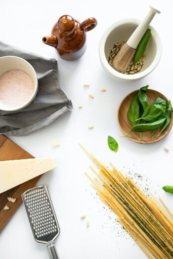 Linguine au pesto végan de basilic "Genois", pâtes italiennes trafilées au bronze avec un assaisonnement prêt à cuire - 2 portions