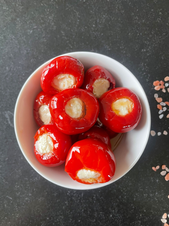 MINI POIVRONS farcies à la FETA - barquettes de 1 kg