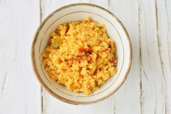 Couscous aux herbes, légumes et épices délicates - Couscous italien prêt à cuire avec assaisonnement - 2 portions